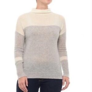 Tahari Pure Luxe 100% Cashmere Long Sleeve Funnel Neck Pullover Size M